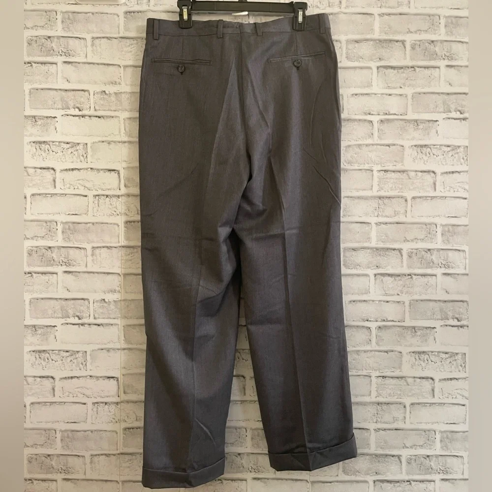 Men’s Burberry gray dress pants 100% virgin wool 34x30